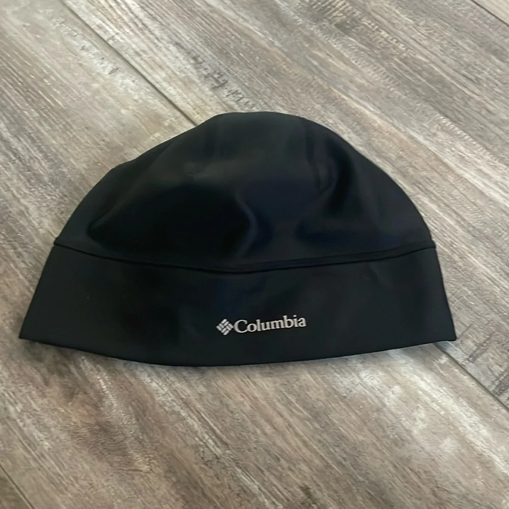 Columbia omniheat black beanie size small